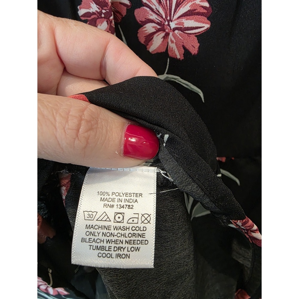 Hint Of Blush Babydoll Dress Sz M Tie Neck Tiered Black Red Floral Dark Romantic - Picture 6 of 6